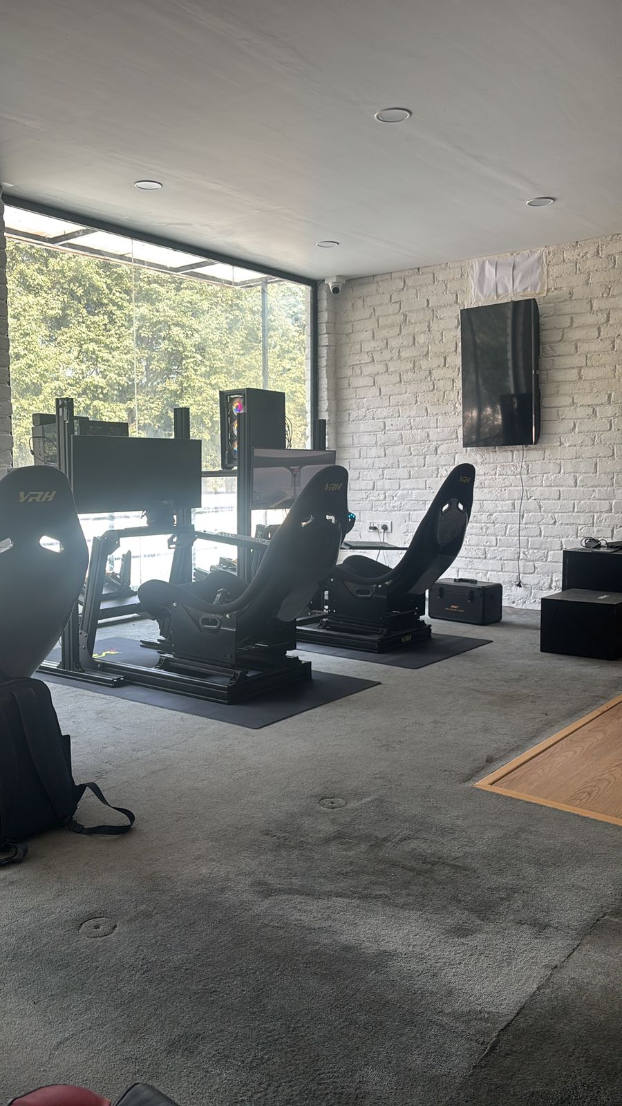 SIMULATOR LOUNGE BOOKING-Static F1 Simulator