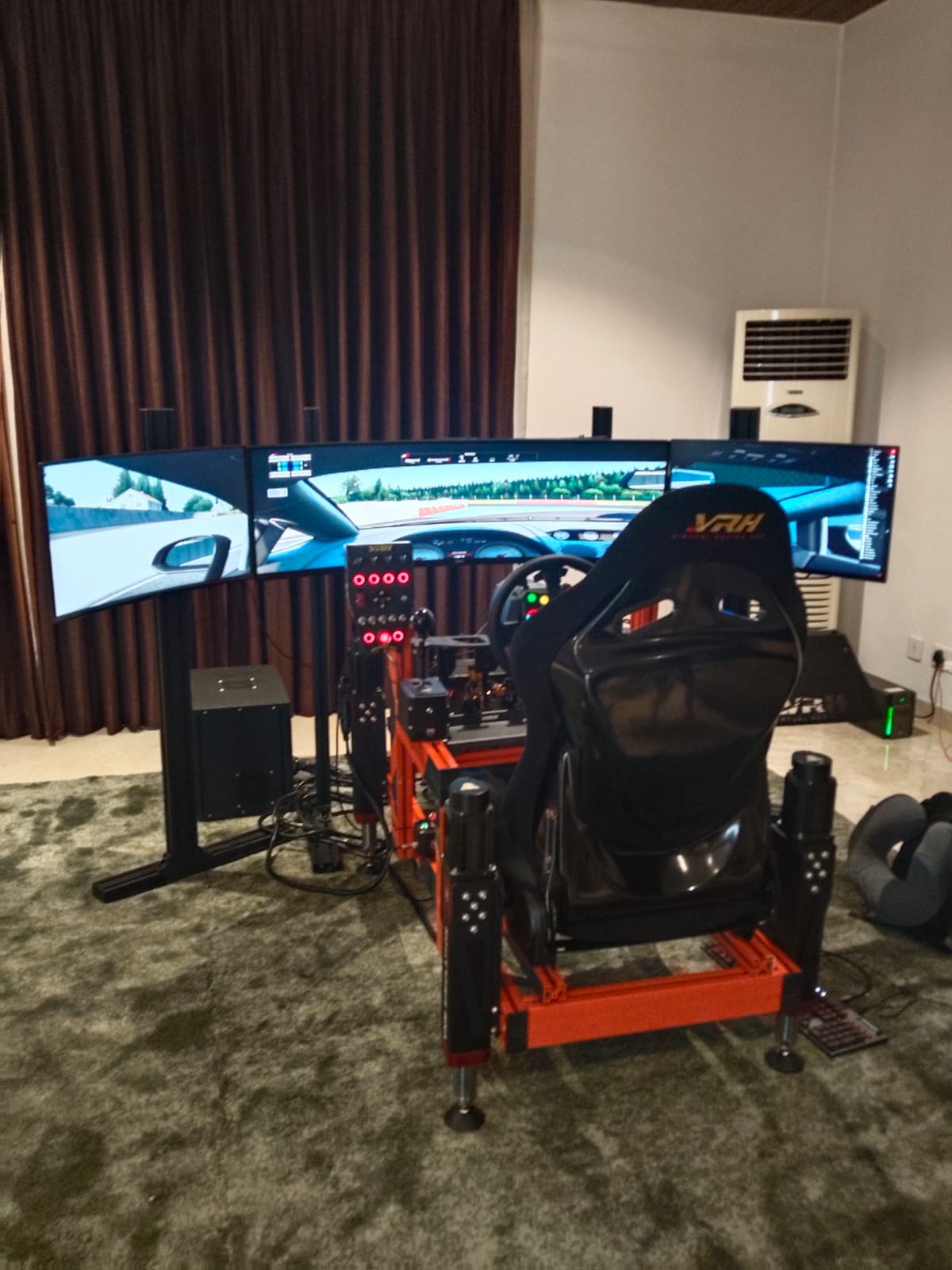VRH-2.0 Aluminium Extrusion Cockpit with Custom Livery and Color Options – product image 6